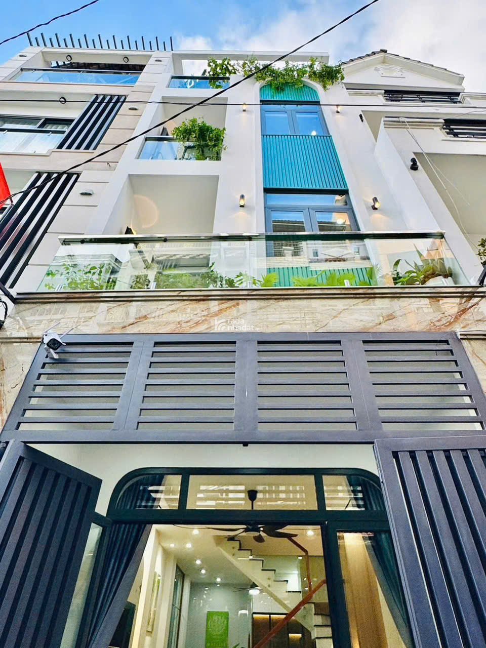 Bán nhà sổ hồng diện tích 60,2m2 giá 3tỷ3 đường Chu Văn An phường 26 quận Bình Thạnh