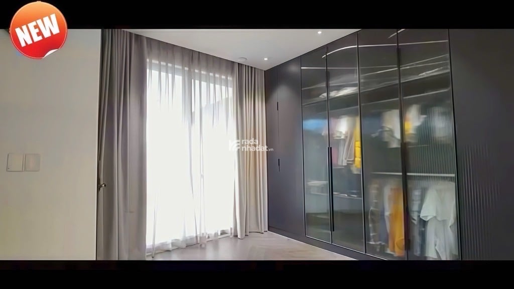 Bán biệt thự khu bộ công an Q7 - DT khủng 160m2 ngang 9m - nhà đẹp vào ở ngay - giá hơn 100tr/m2