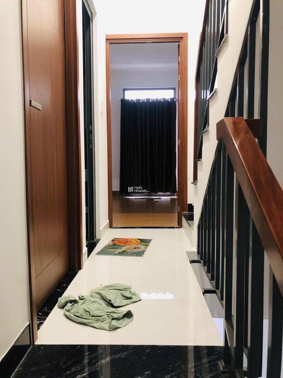 HẺM OTO ĐỖ CỬA 1/ NGUYỄN SƠN - TÂN PHÚ  3 TẦNG BTCT 4PN 