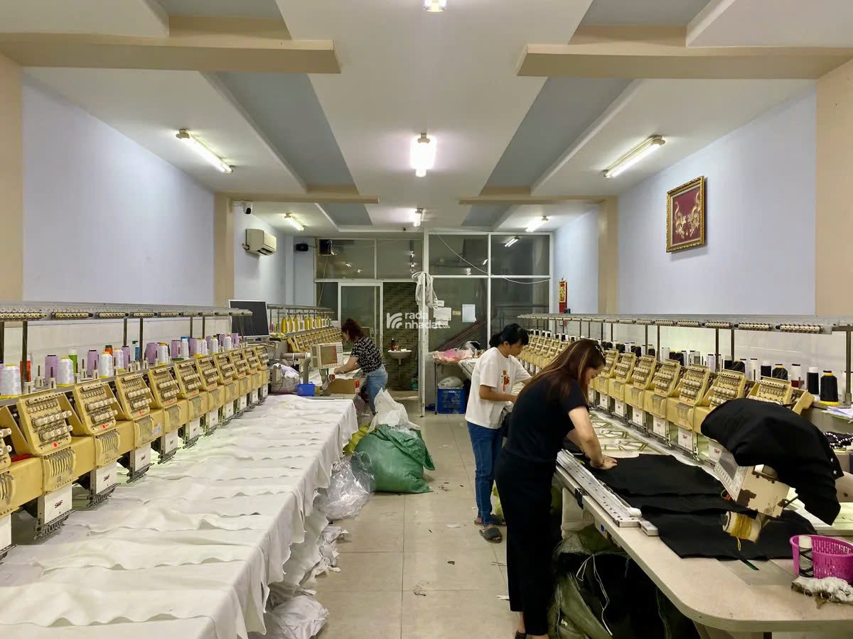 Nhà Đẹp 4 tầng Chế Lan Viên, Hẻm 6m, 72m2, 5x14.6, Ở & Mở Văn Phòng