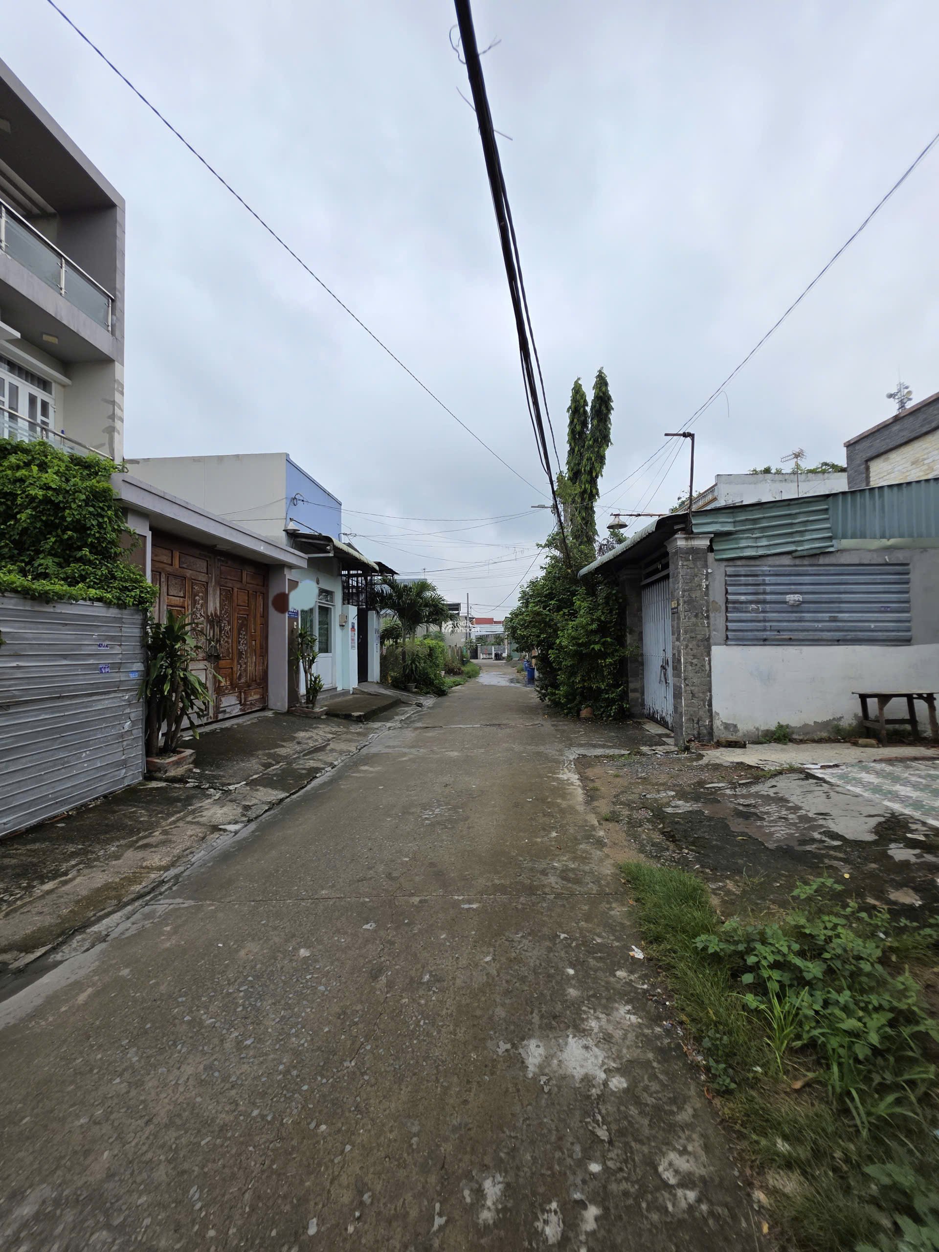  NHÀ HXH THÔNG NGANG KHỦNG 2 TẦNG 5. TỶ ĐƯỜNG CẦY XÂY KẾ LÊ VĂN VIỆT Q9