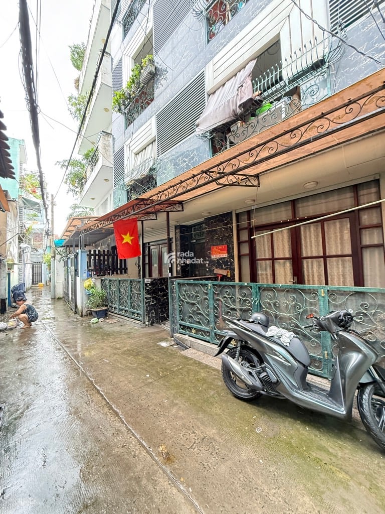 NGAY ĐẦM SEN, HẺM XE HƠI HÒA BÌNH, TÂN PHÚ, 41M2 HIẾM CÓ. GIẢM 450TR CHỈ CÒN 3.6T TL TỐT