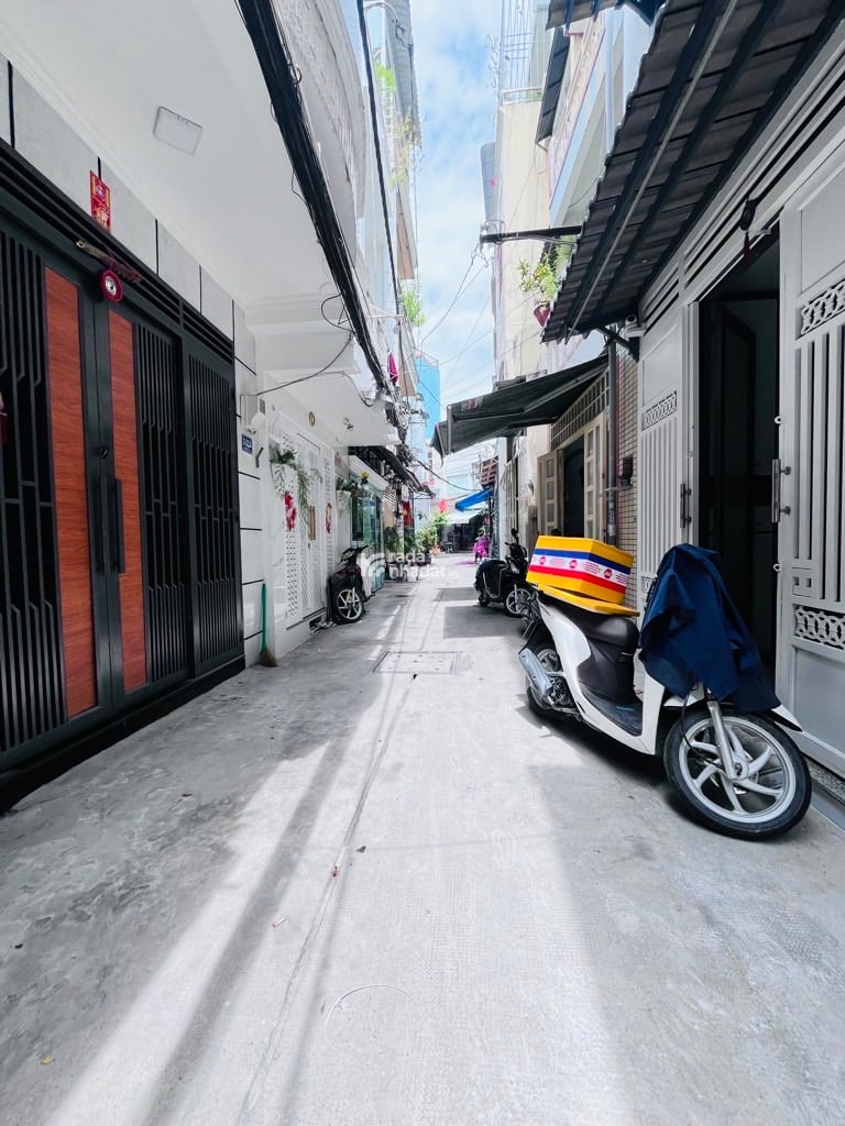 Bán Nhà Âu Dương Lân Hẻm Xe Hơi 3PN  SHR Giá chỉ nhỉnh 3 tỷ