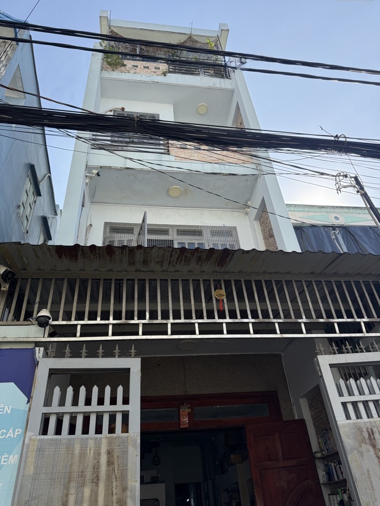 Hàng nóng Tân Bình vị trí cực đẹp, gần chợ, siêu thị, trường học Tân Trụ, sân bay,
