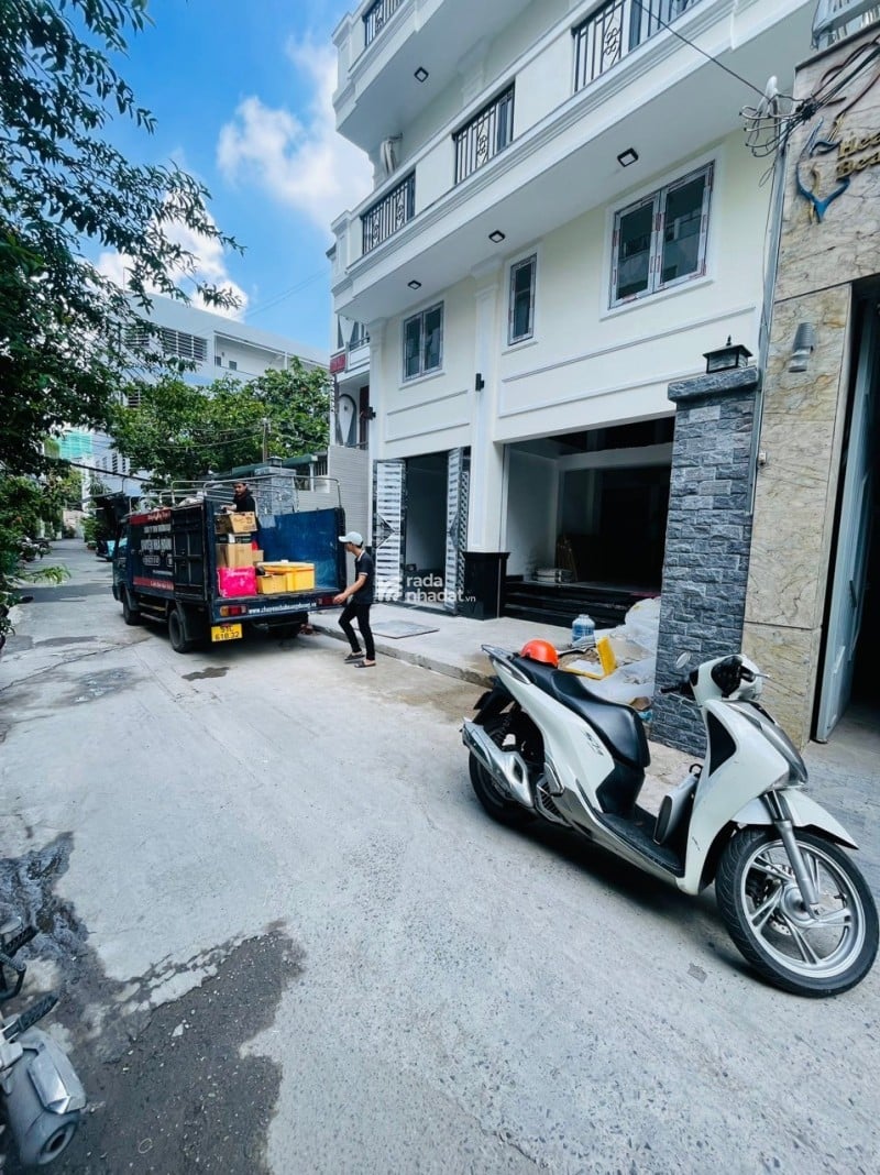 Bán nhà hẻm 6M Tô Hiến Thành-cạnh KingdomĐH Bách Khoa-ngang 4.2m-12PN-thang máy-nội thất xịn