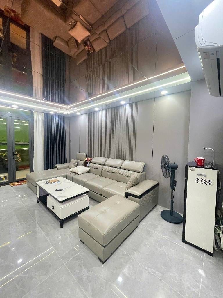 NHÀ MỚI ĐẸP LUNG LINH - CÓ THANG MÁY - XE HƠI NGỦ TRONG NHÀ - HẺM XE TẢI TRÁNH - KHU PHÂN LÔ ĐỒNG 
