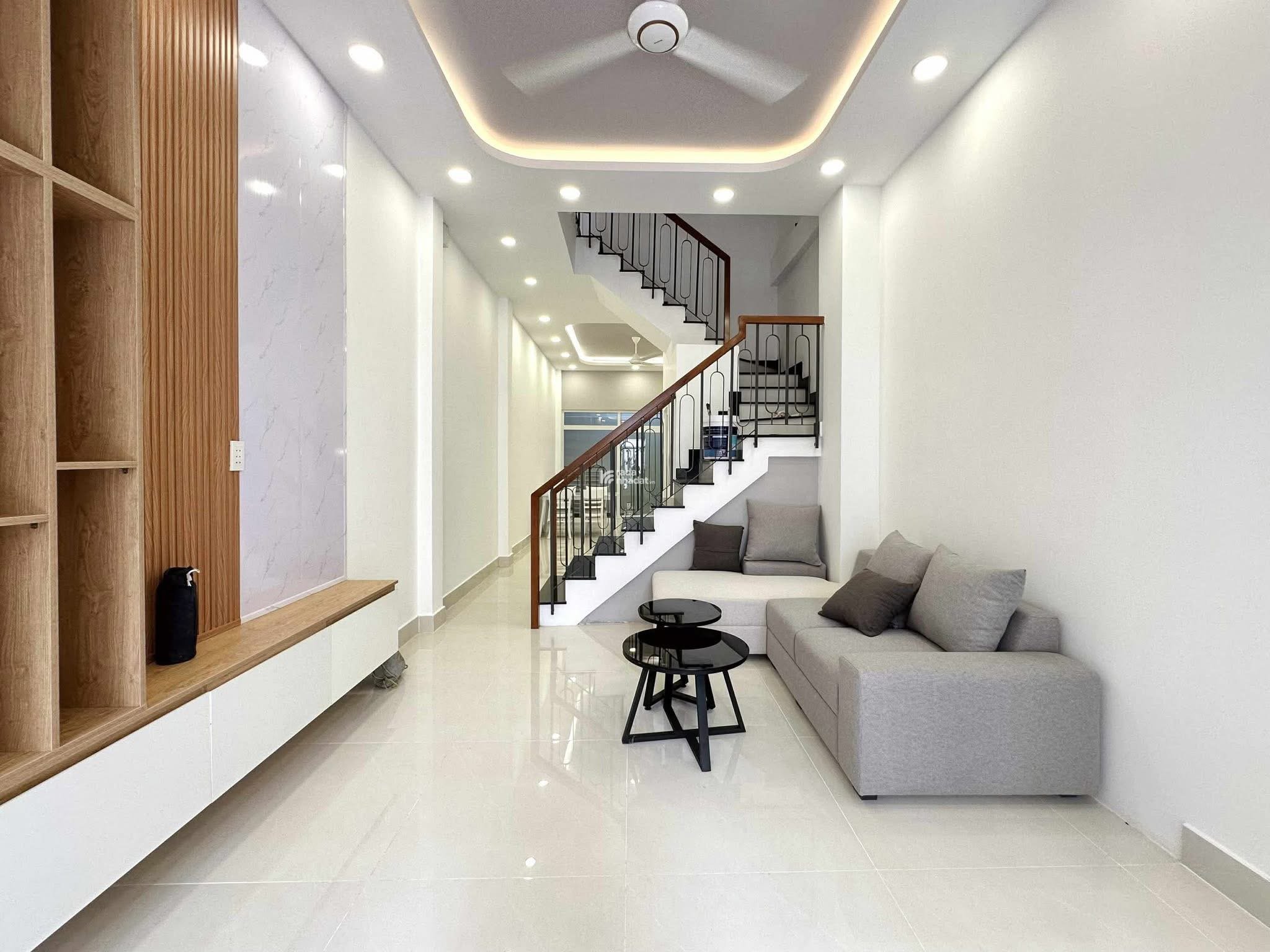 Xoay vốn bán nhà Đường Hoàng Hoa Thám Bình Thạnh 50m2 Giá 3ty520 Lh Vân