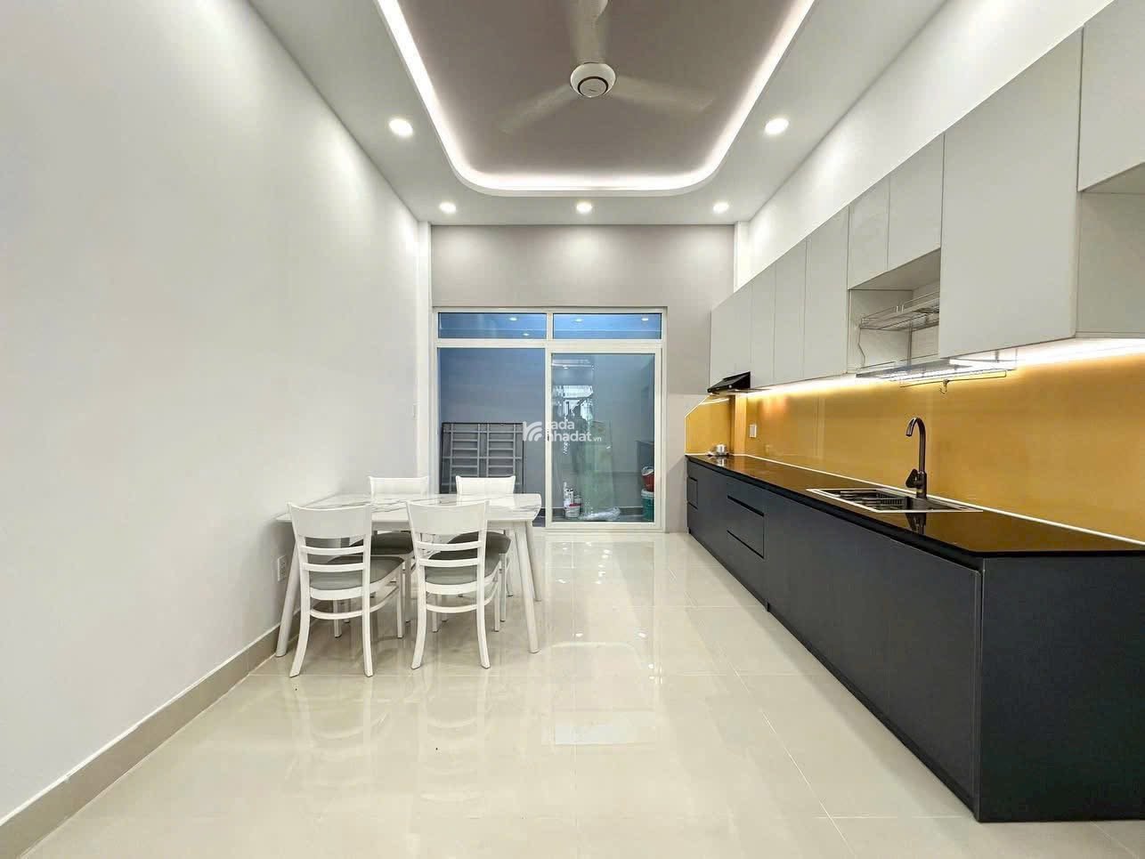 Xoay vốn bán nhà Đường Hoàng Hoa Thám Bình Thạnh 50m2 Giá 3ty520 Lh Vân