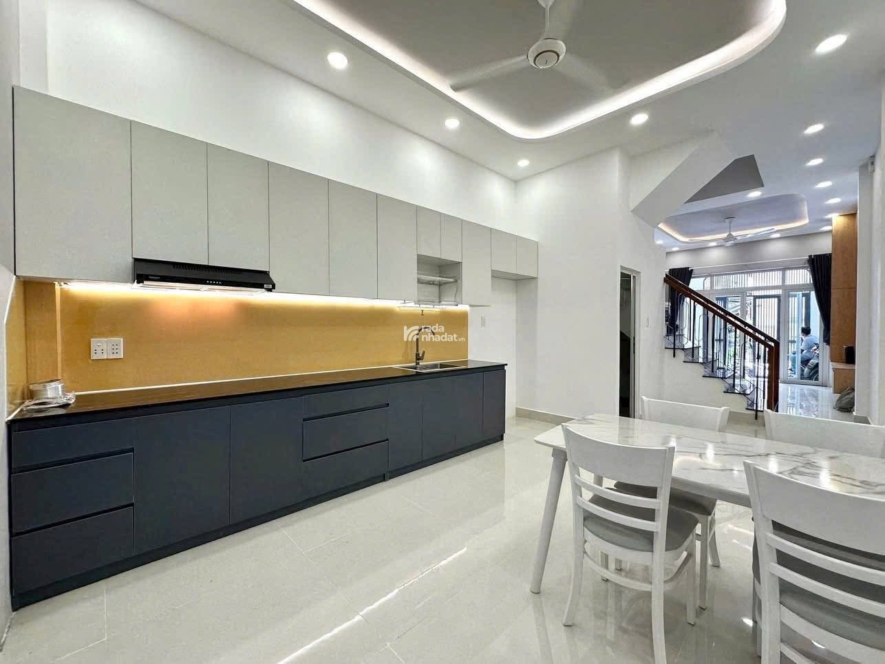Xoay vốn bán nhà Đường Hoàng Hoa Thám Bình Thạnh 50m2 Giá 3ty520 Lh Vân