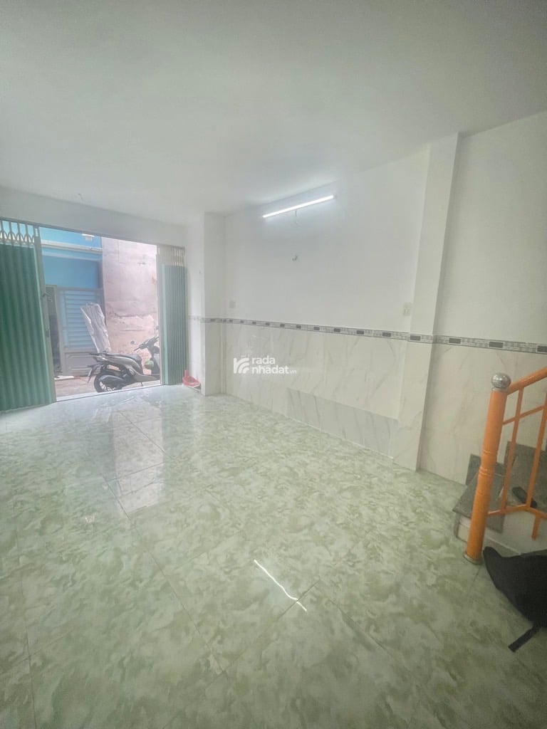 Căn Nhà 2 Tầng (2PN, 2WC) Lò Gốm, Q6 Vị Trí Trung Tâm, SHR, Hoàn công đủ, Chỉ 3,85 Tỷ 