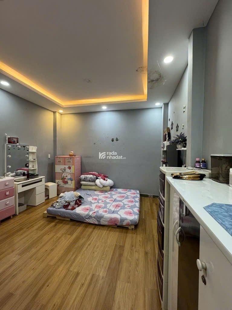 QUẬN NHỨT XA HOA - HẺM XE HƠI 1 XẸC - KINH DOANH, VĂN PHÒNG - NGAY TRƯỜNG LƯƠNG THẾ VINH VÀ ĐH VĂN 