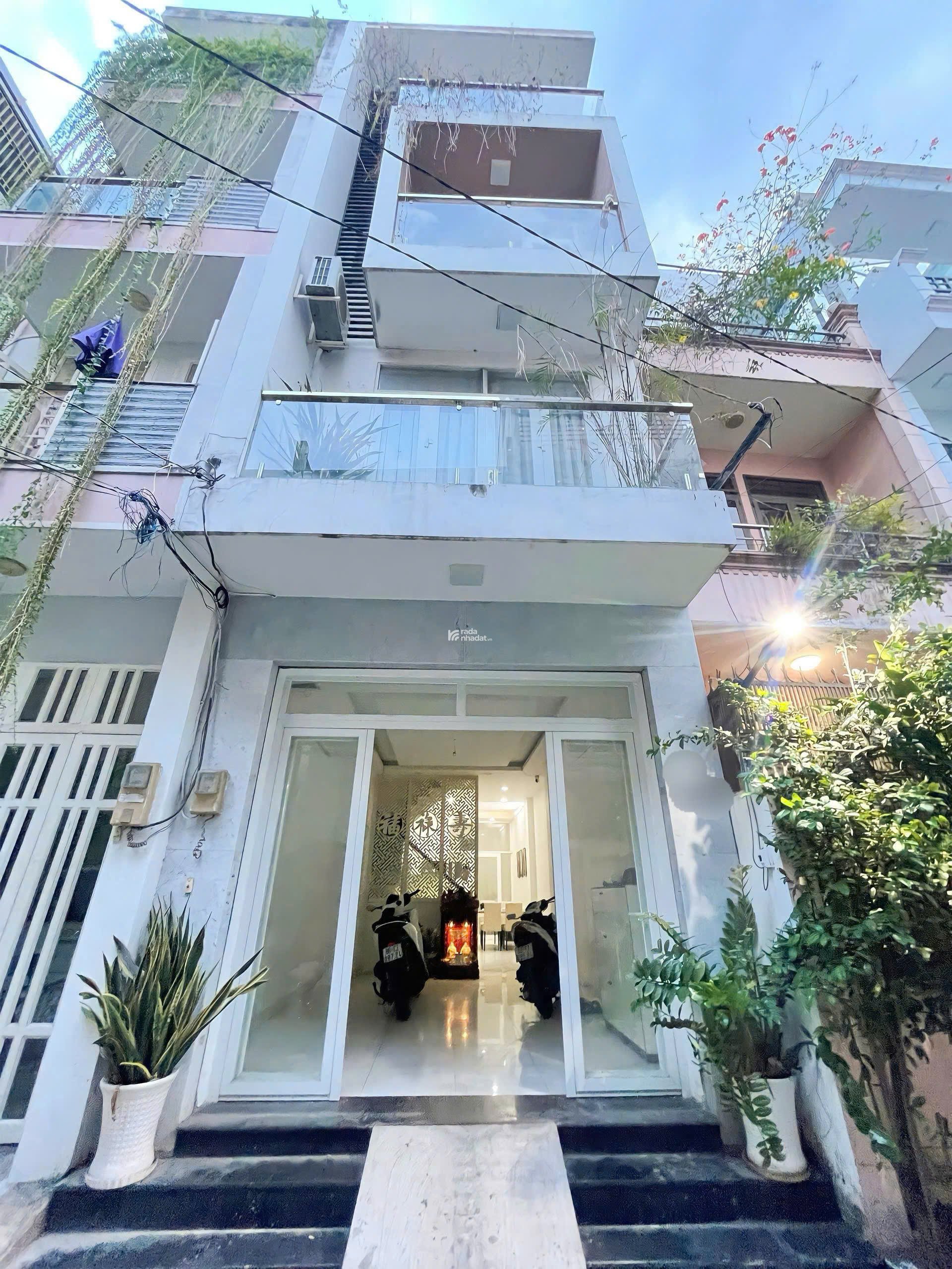 Siêu phẩm nhà HXH Cao Thắng, Quận 10 4 tầng 4x14 - kết cấu sẵn vào ở ngay - giá 12.6 tỷ TL nhẹ