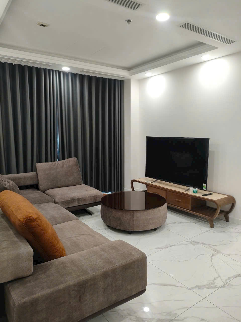 Chính chủ bán gấp căn 3pn tại toà S1, A2 102m2 7TY6 còn thương lượng 