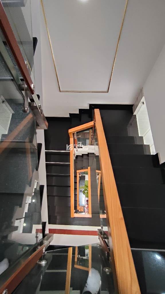 NHÀ CUỐI LÊ TRỌNG TẤN TÂN PHÚ  64m2. 4 TẦNG CHỈ 6,4 TỶ