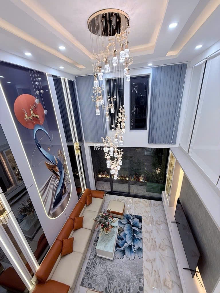 Nhà mới 5 tầng H8m thông 1 trục bờ kè Tham Lương Phan Huy Ích Gò Vấp 4x16m Giá 12.5 Tỷ 