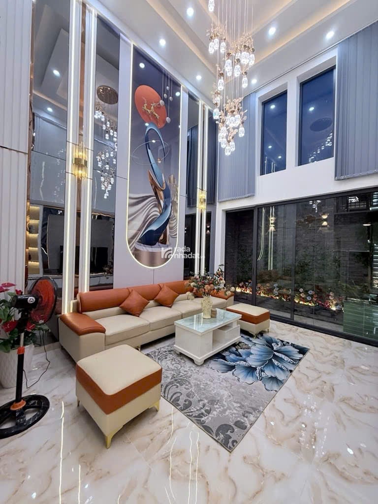 Nhà mới 5 tầng H8m thông 1 trục bờ kè Tham Lương Phan Huy Ích Gò Vấp 4x16m Giá 12.5 Tỷ 