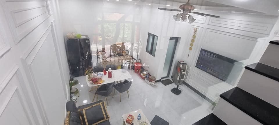 CHỈ 9.5 TỶ - 62M2 - 4 TẦNG BTCT - LÊ THÚC HOẠCH - HXH - NHÀ ĐẸP LUNG LINH