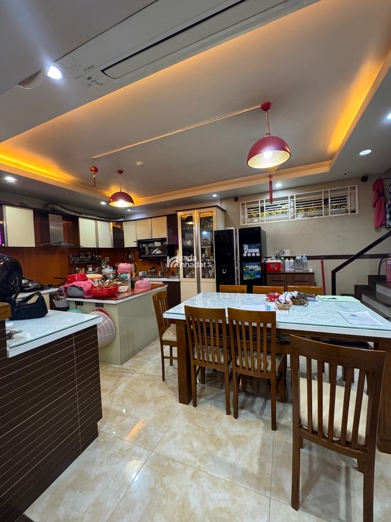 KHU PHÂN LÔ DÂN TRÍ - GẦN TÂN PHÚ VÀ QUẬN 6 VÀ AEON MALL BÌNH TÂN - NHÀ ĐẸP 6 TẦNG - NGANG 8.2M