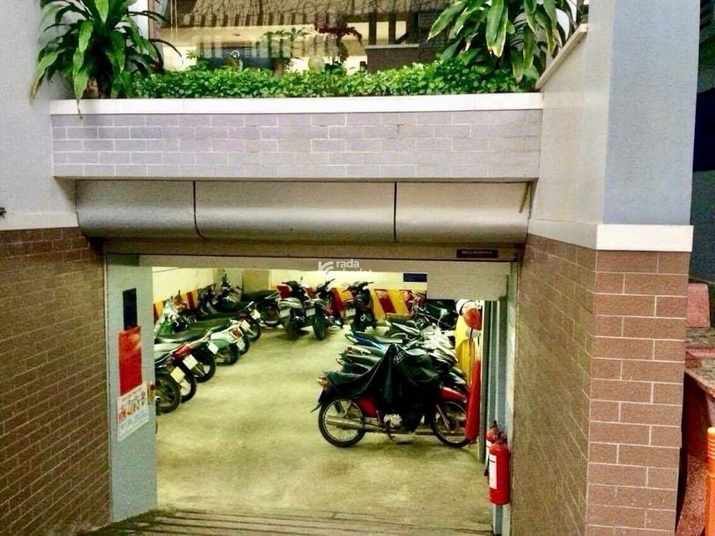 KHU PHÂN LÔ DÂN TRÍ - GẦN TÂN PHÚ VÀ QUẬN 6 VÀ AEON MALL BÌNH TÂN - NHÀ ĐẸP 6 TẦNG - NGANG 8.2M