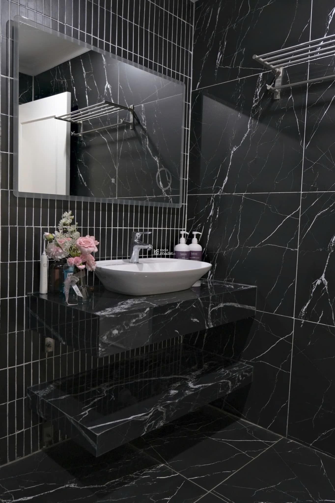 Chính chủ cần bán gấp căn hộ tòa CT7J Park View Dương Nội, DT 62m2 căn góc 2PN , giá nhỉnh 3 tỷ