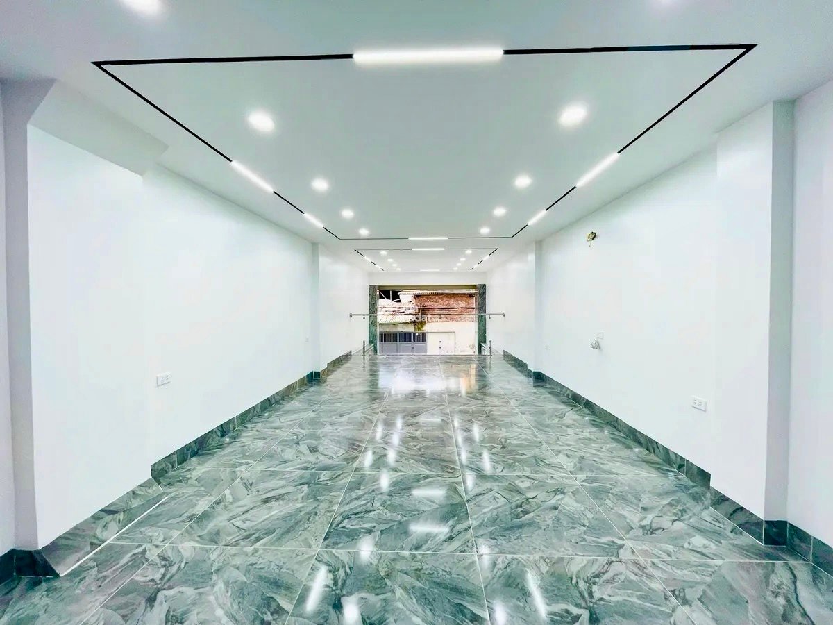 CỰC HIẾM! Siêu Phẩm Nguyễn Đức Cảnh - 98m2 x 7T - Gara 2 Ô Tô - Thang Máy - Gần Hồ Đền Lừ 