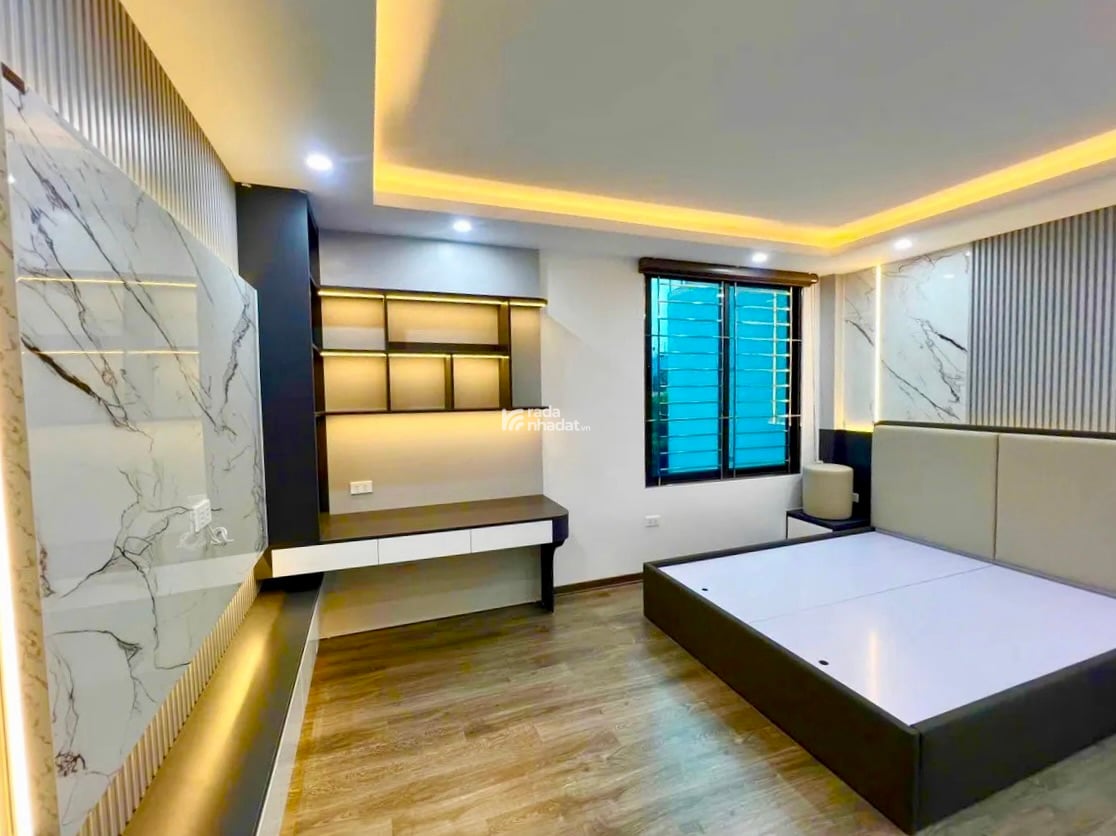 CỰC HIẾM! Siêu Phẩm Nguyễn Đức Cảnh - 98m2 x 7T - Gara 2 Ô Tô - Thang Máy - Gần Hồ Đền Lừ 