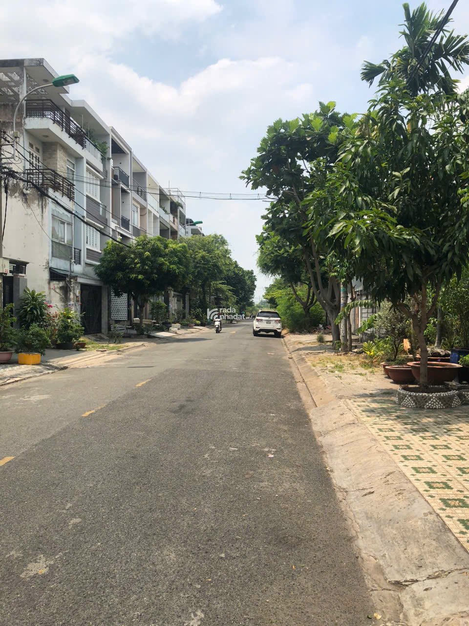 BÁN GẤP! NHÀ 4 TẦNG 5PN VIEW CÔNG VIÊN - KHU VIP TÊN LỬA - NHỈNH 10 TỶ