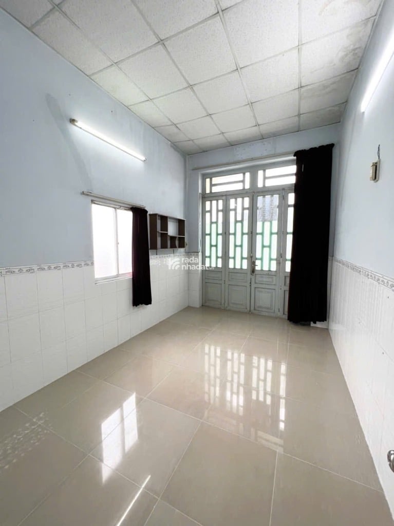 NHÀ 3 TẦNG HẺM 127 MỄ CỐC, P. 15, QUẬN 8, 43M2, 4PN, SÁT MẶT TIỀN, NHỈNH 4T.