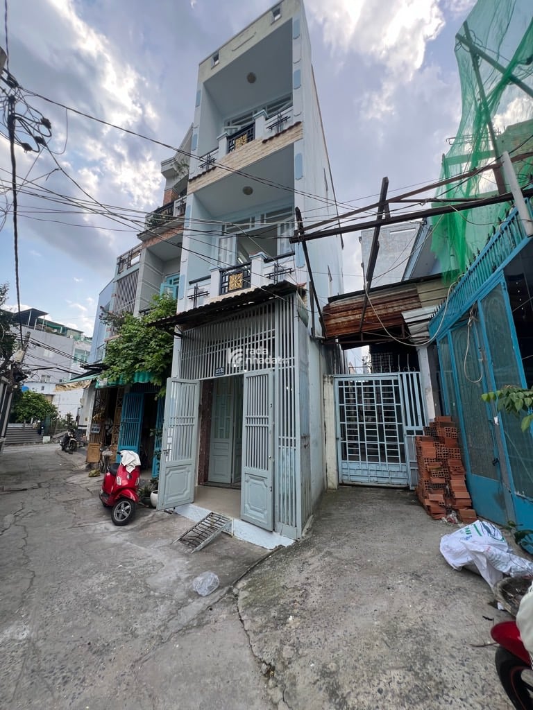 NHÀ 3 TẦNG HẺM 127 MỄ CỐC, P. 15, QUẬN 8, 43M2, 4PN, SÁT MẶT TIỀN, NHỈNH 4T.