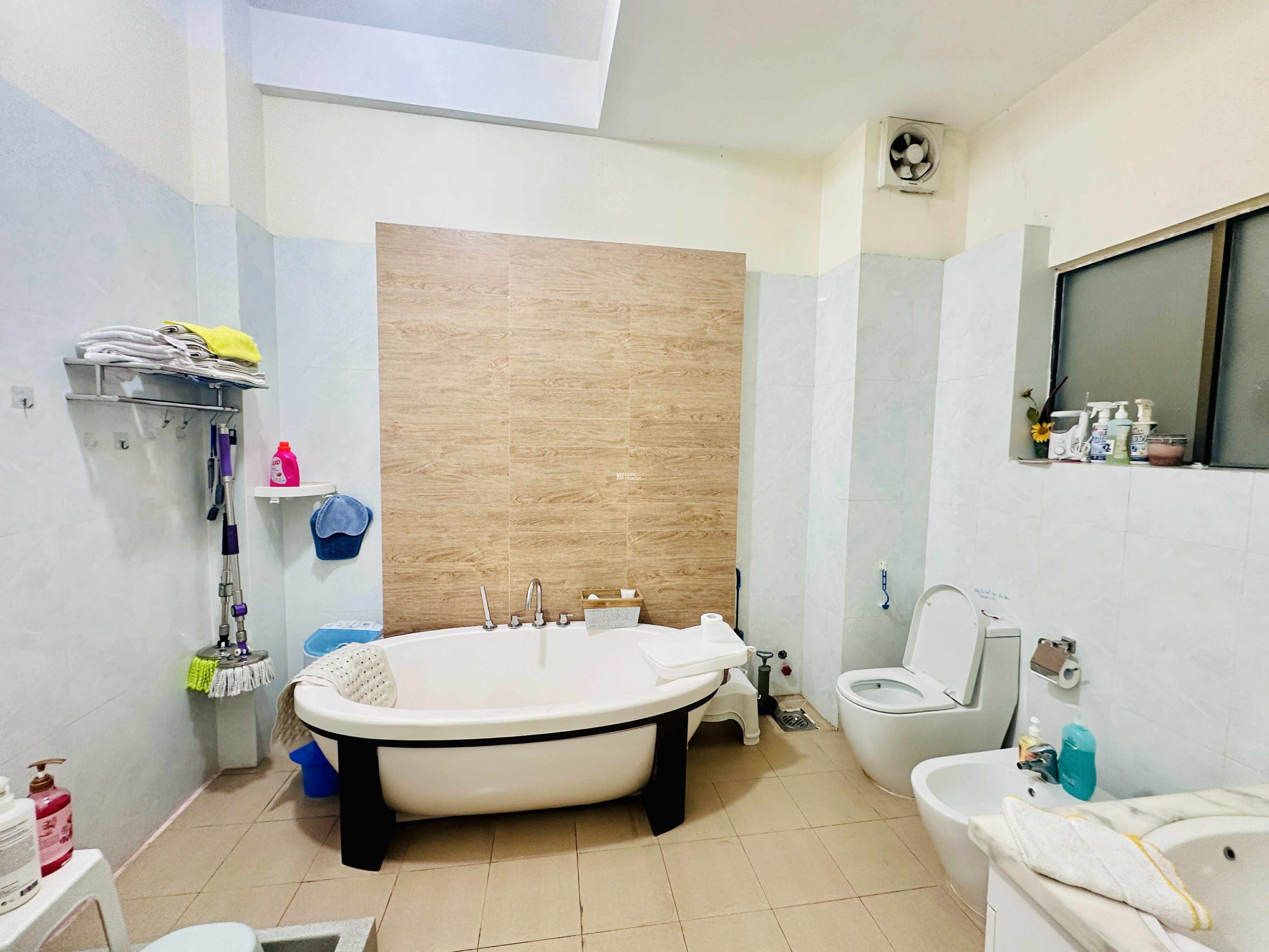 HẺM OTO THÔNG ĐẶNG VĂN NGỮ - NHÀ ĐẸP 5 TẦNG 6PN KTS THIẾT KẾ - 22.5 TỶ