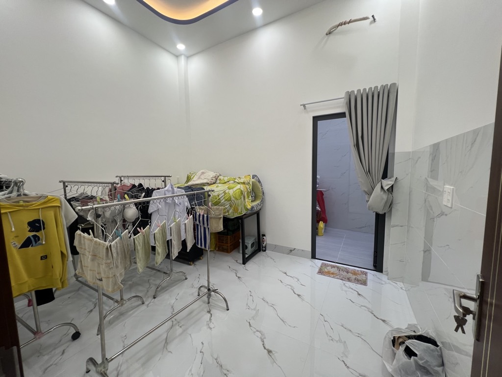 BÁN NHÀ NHÀ BÈ GẦN QUẬN 7 - 70M2 - 3 PHÒNG NGỦ 