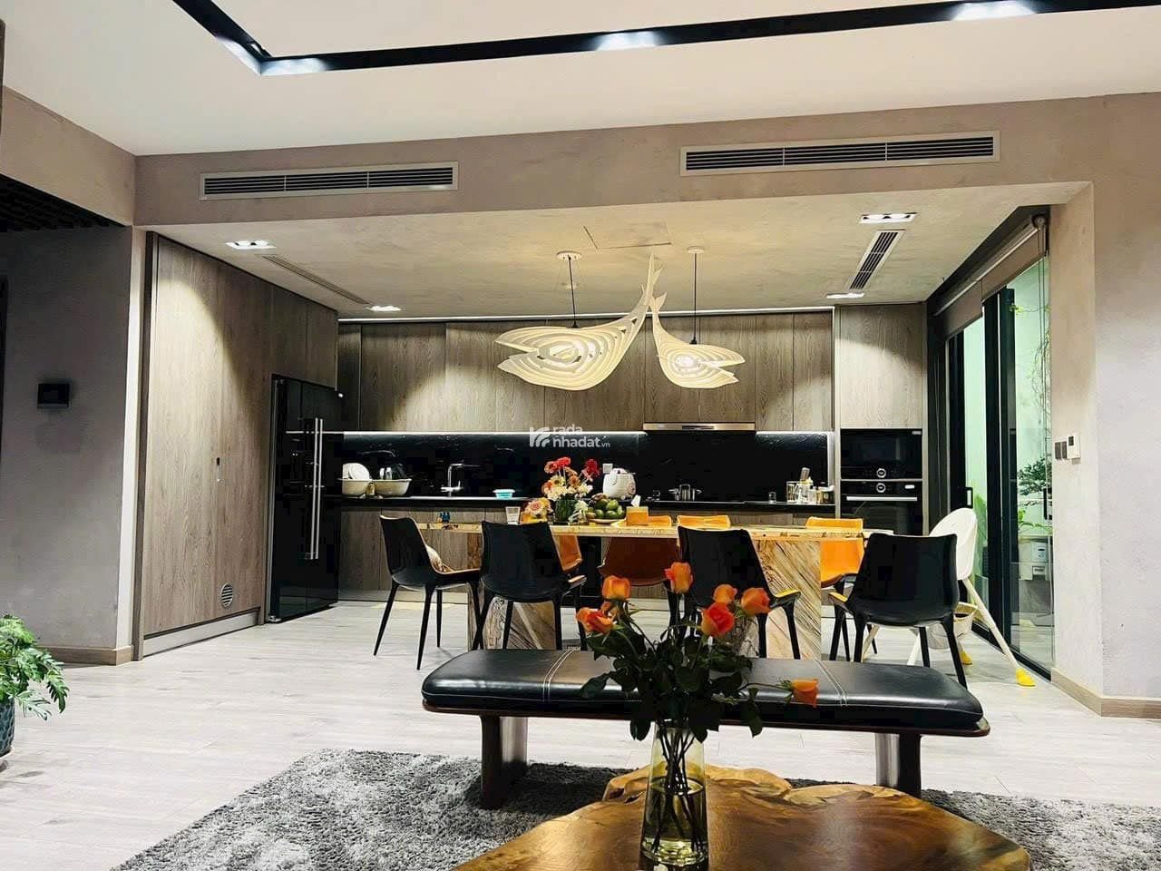 Cần tìm chủ mới cho căn hộ vô cùng tâm huyết N02T3 Quang Minh Tower view hồ tầng trung, giá hợp lý