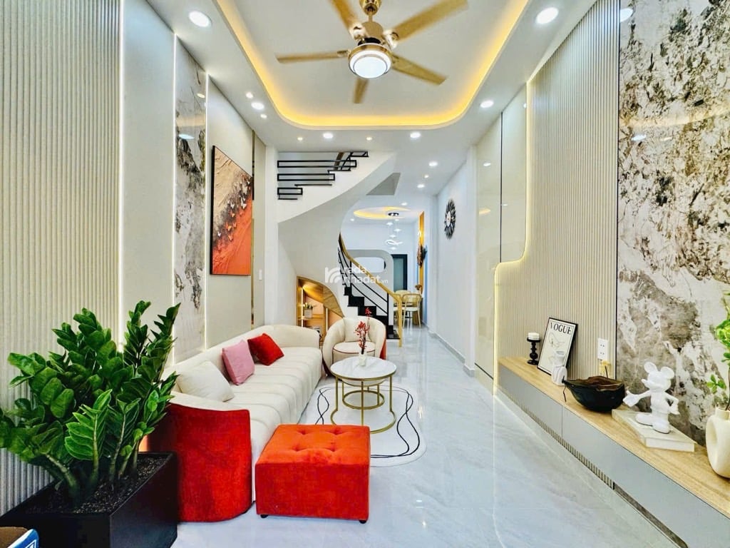 SIÊU RẺ VÀ ĐẸP. NGUYỄN THƯỢNG HIỀN, PHÚ NHUẬN, 4 TẦNG CÓ KC Ở NGAY. GIẢM 350TR CHỈ 6.4T TL 