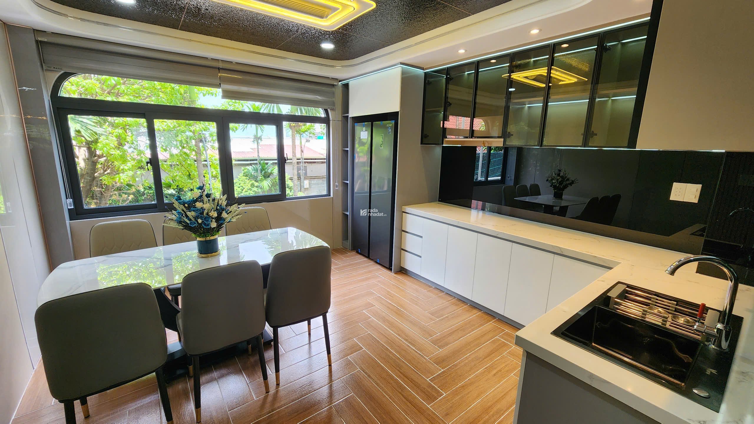 NHÀ PHỐ THANG MÁY - ĐẲNG CẤP - 4 TẦNG - FULL NỘI THẤT NGAY NGÃ TƯ GA - QUẬN 12