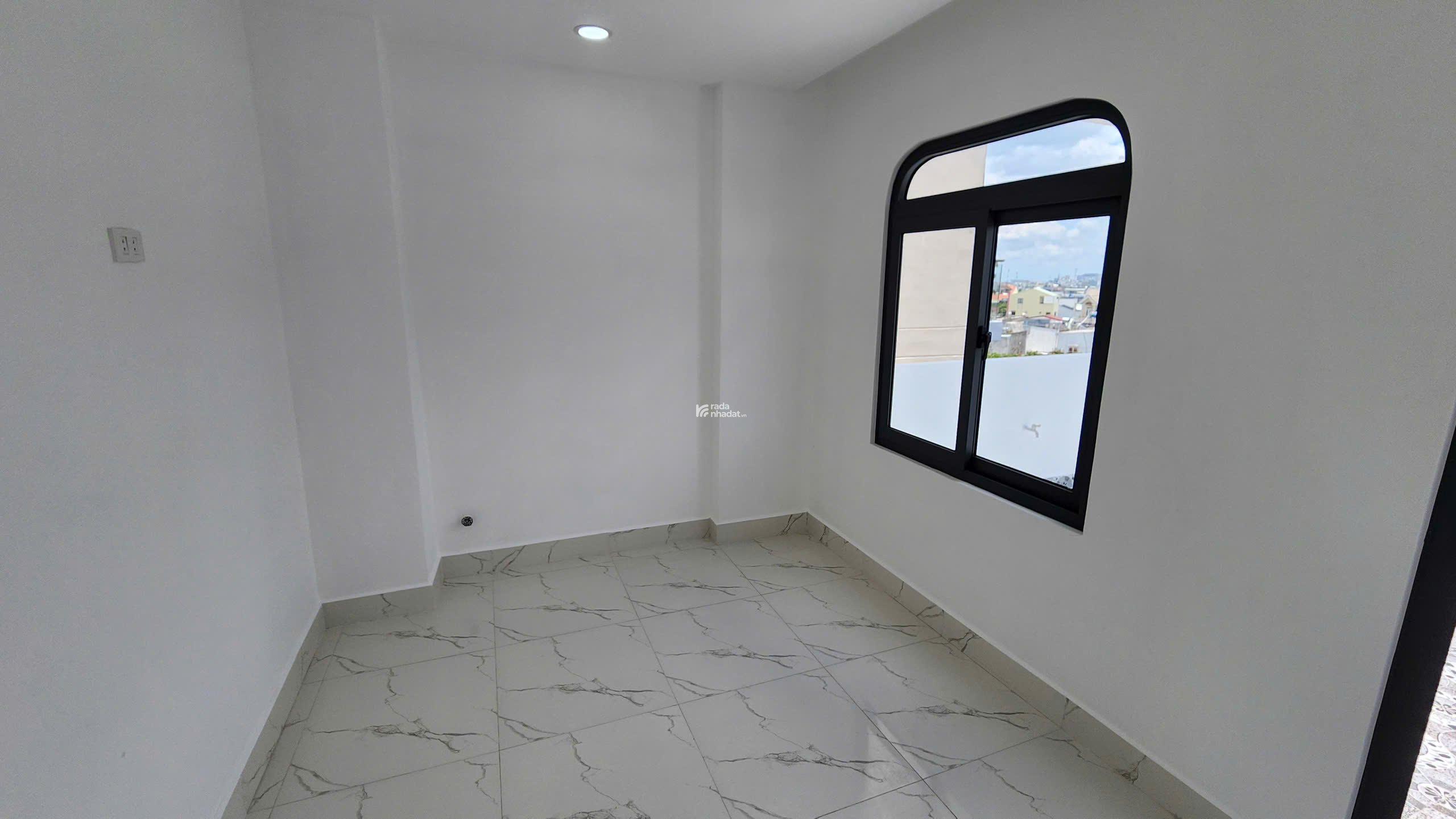 NHÀ PHỐ THANG MÁY - ĐẲNG CẤP - 4 TẦNG - FULL NỘI THẤT NGAY NGÃ TƯ GA - QUẬN 12