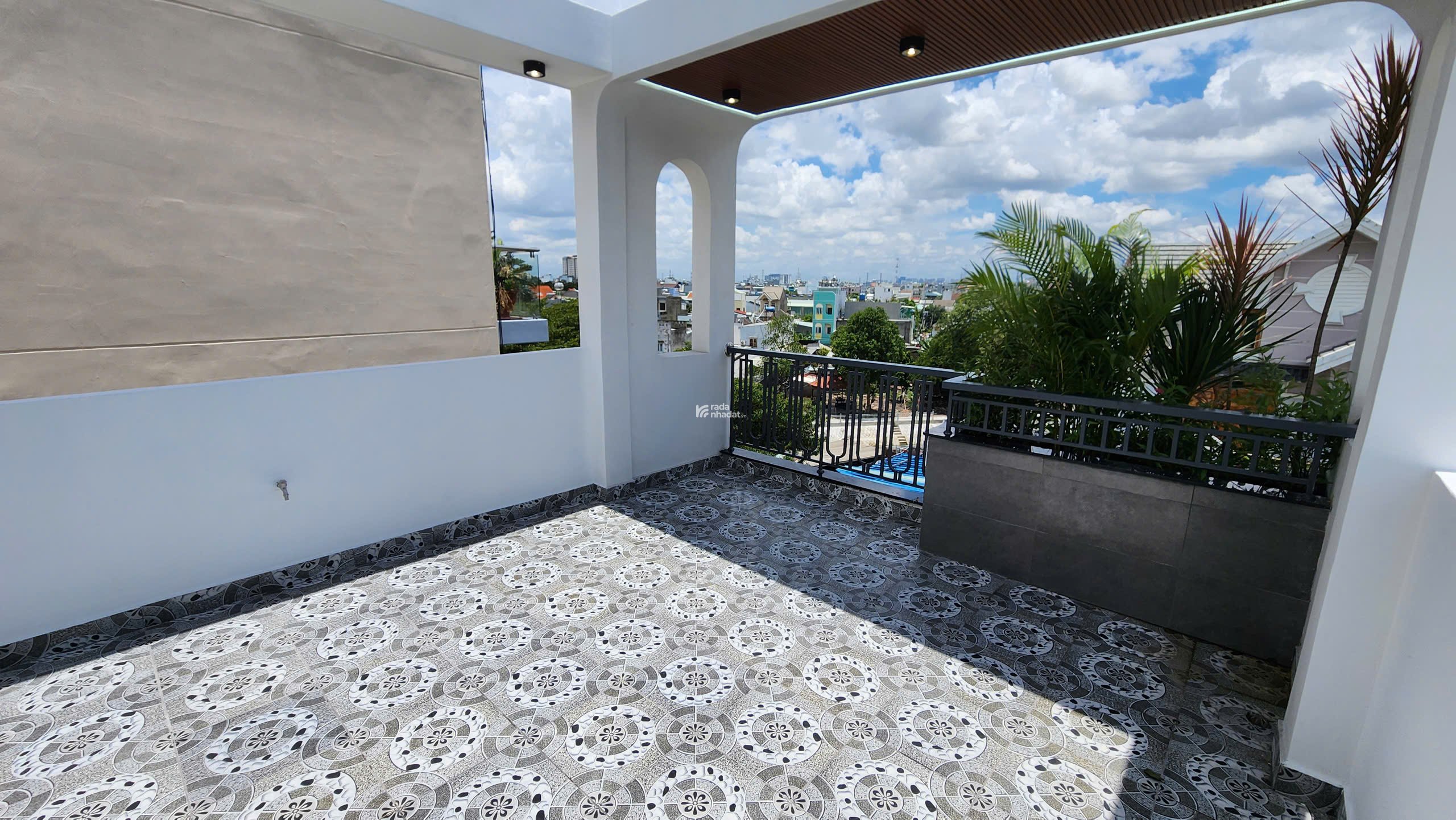 NHÀ PHỐ THANG MÁY - ĐẲNG CẤP - 4 TẦNG - FULL NỘI THẤT NGAY NGÃ TƯ GA - QUẬN 12