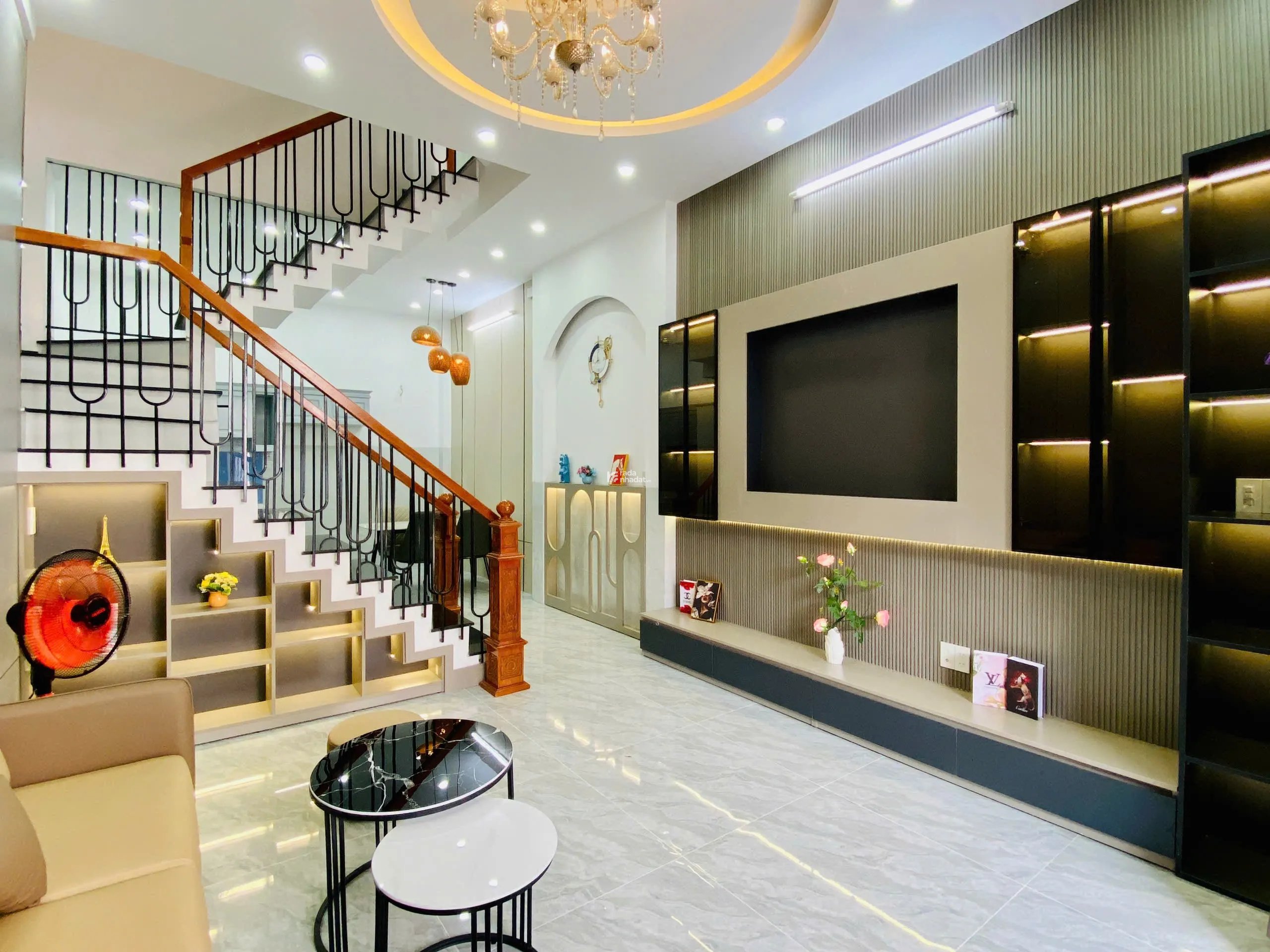 NHÀ MỚI ĐẸP TẶNG NỘI THẤT ,CÁCH MẶT TIỀN CHỈ HƠN 10M, 4 TẦNG, KHU VIP QUANG TRUNG GÒ VẤP