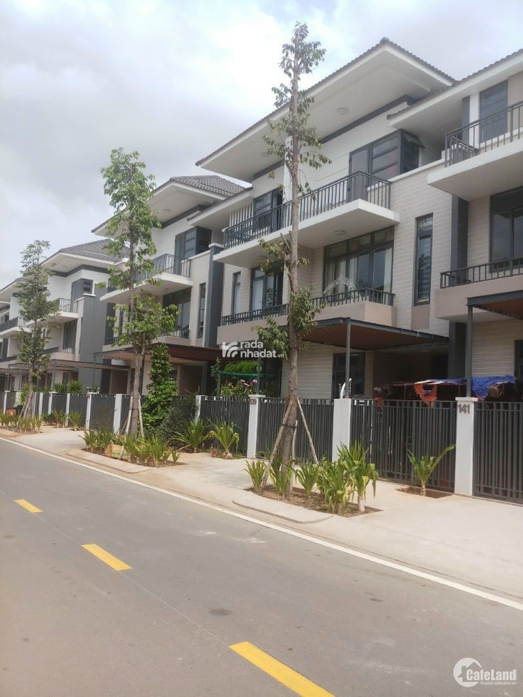 Chính chủ cần bán gấp căn Lavila Kiến Á giá 12, 3 tỷ