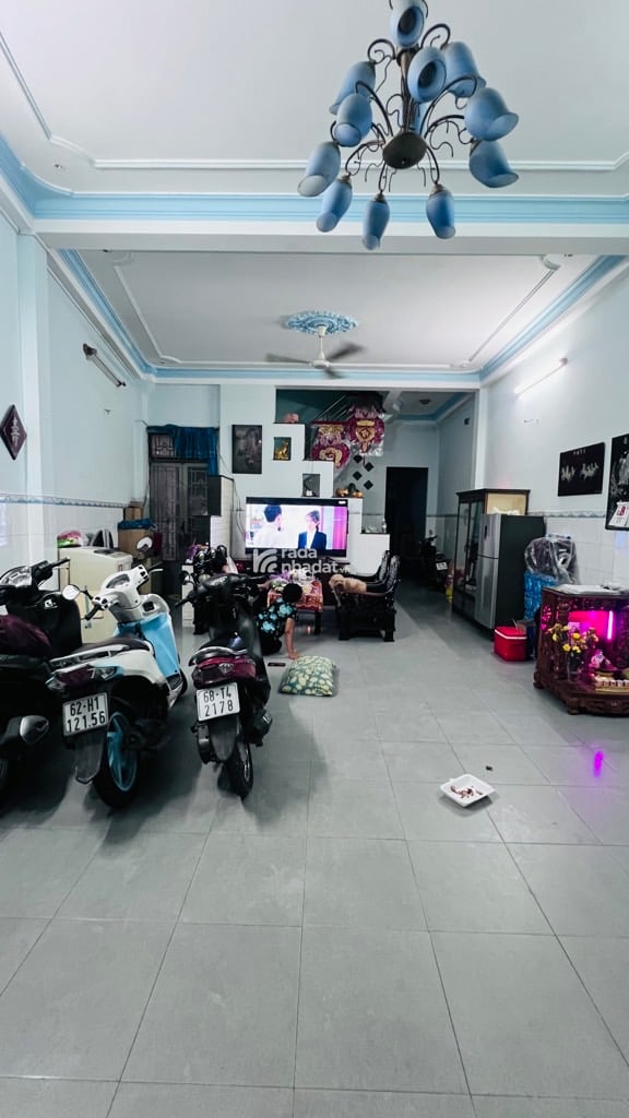 KHU CƯ XÁ TỰ DO, HXH CÁCH MẠNG THÁNG 8, TÂN BÌNH, 205M2 Ở NGAY. GIẢM 350TR CHỈ CÒN 43.5T TL 