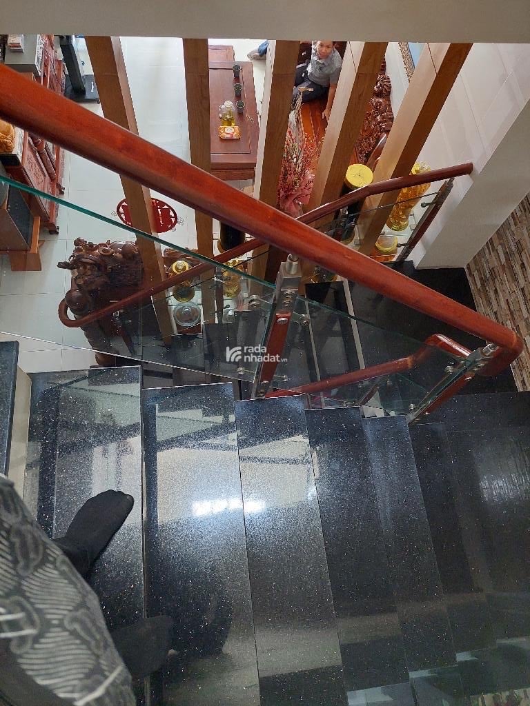 BÁN NHÀ 3 TẦNG MỚI, 67M2, NGAY NGÃ 3 LÒ LU, Q9 - GIÁ 5,7 TỶ