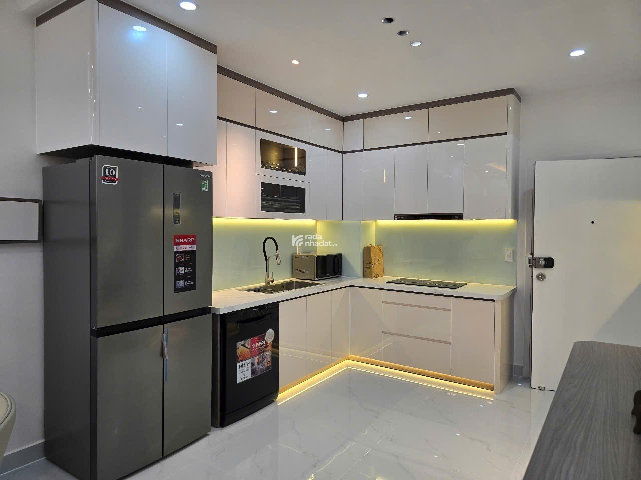 Cần bán nhanh căn hộ sky garden 1, PMH, Q7, DT 71m2, TK 2PN nhà mới đẹp, giá chỉ 4,7 tỷ 