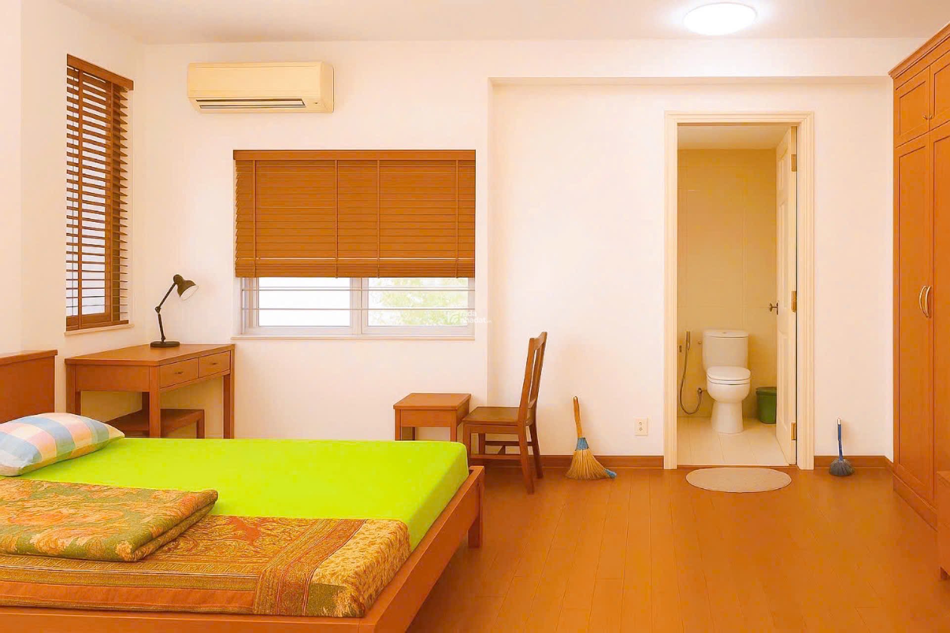 Bán nhà Lô góc Hẻm xe hơi - Cách Mạng Tháng Tám - QUẬN 3 - 5.2 x 18.7 m - 25 tỷ