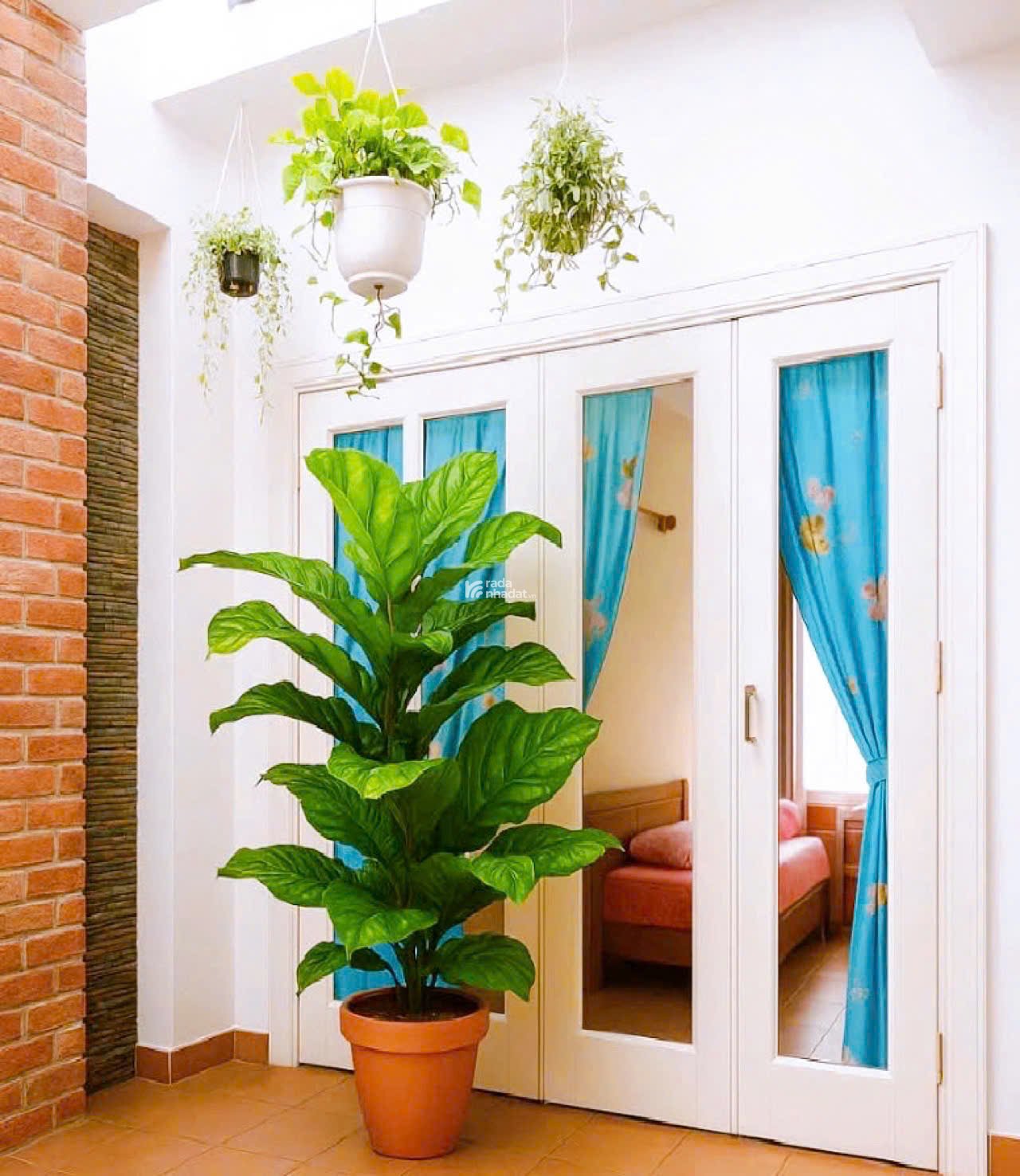 Bán nhà Lô góc Hẻm xe hơi - Cách Mạng Tháng Tám - QUẬN 3 - 5.2 x 18.7 m - 25 tỷ