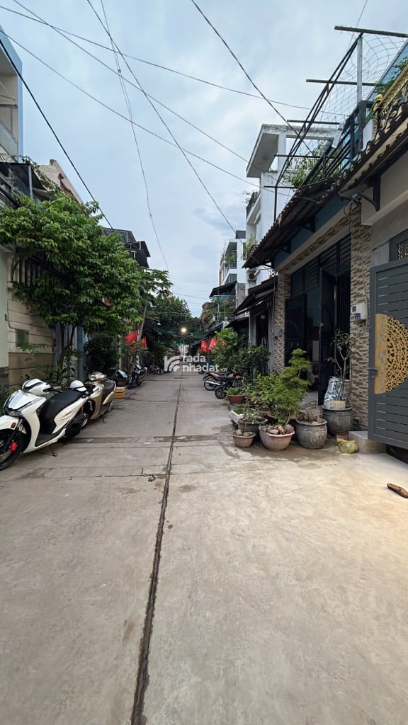 BÁN NHÀ BÌNH TÂN 54M2 4 TẦNG 4PN 5.35 TỶ HẺM XE HƠI 6M GIÁP TÂN PHÚ