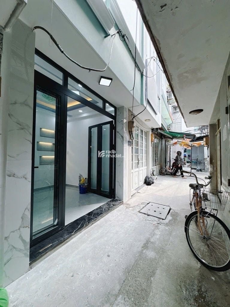 # 830 NHÀ PHỐ ĐẸP 3TẦNG CÁCH 3 CĂN HXH-ĐOÀN V BƠ -QUẬN 4 -SHR PLÝ CHUẦN-Nhĩnh 3TỶ TL