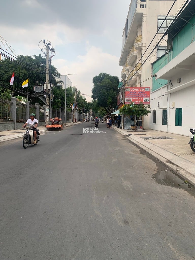 TT. TÂN PHÚ - MTKD- VỊ TRÍ TUYỆT ĐẸP - 100M2- ĐƯỜNG 8M- 4 TẦNG 17 PHÒNG