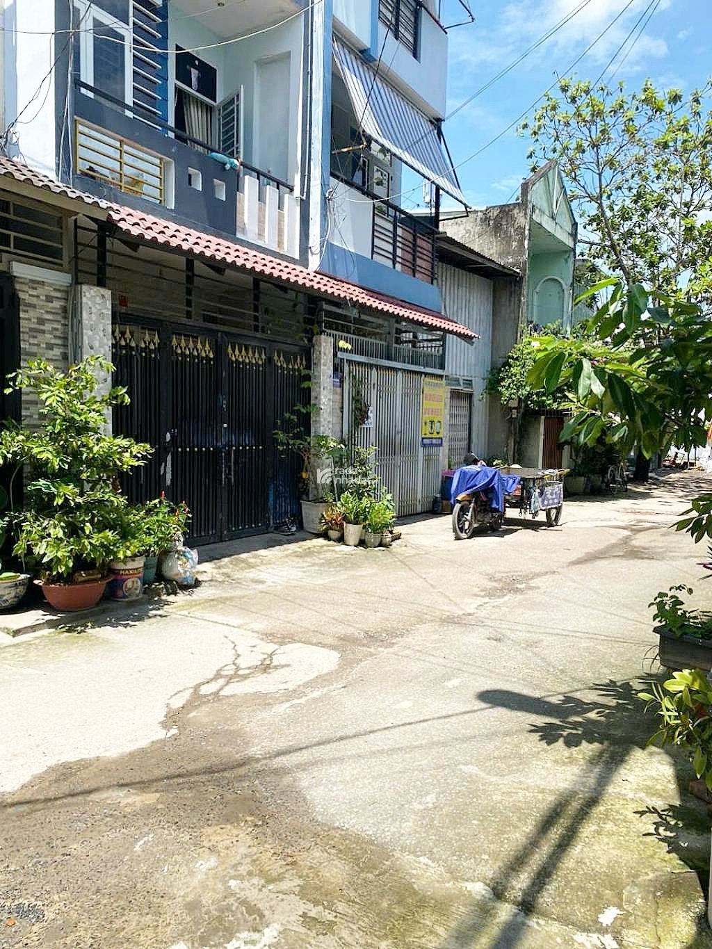 BÁN NHÀ BÌNH TÂN 60M2 3 TẦNG CHỈ 4.X TỶ NGANG 5M HẺM XE HƠI GẦN CHỢ BÀ HOM