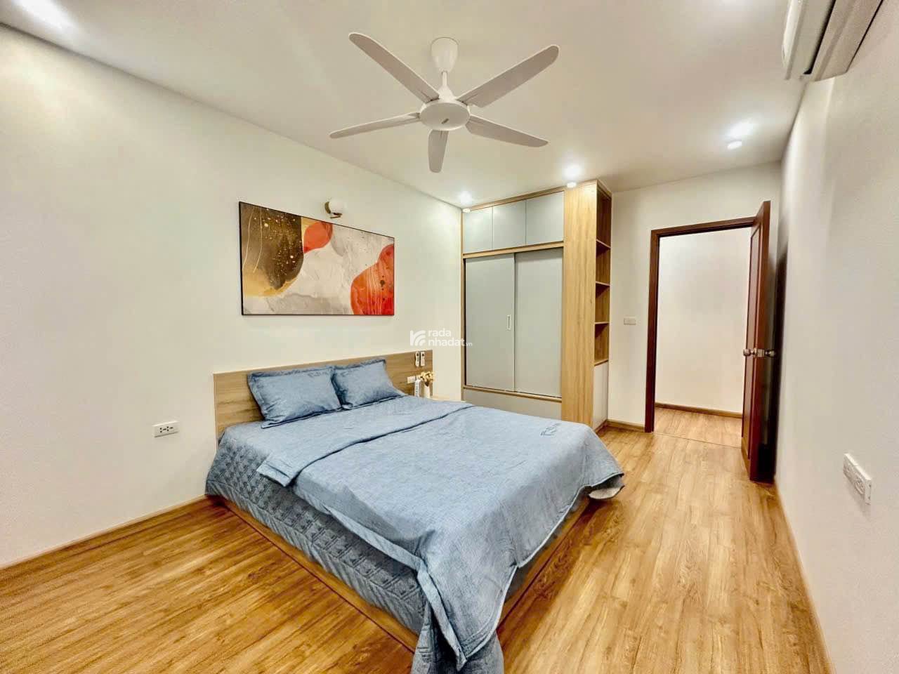 Bán gấp căn hộ 98m2, 2 ngủ, full nội thất, tòa nhà Star Tower Dương Đình Nghệ