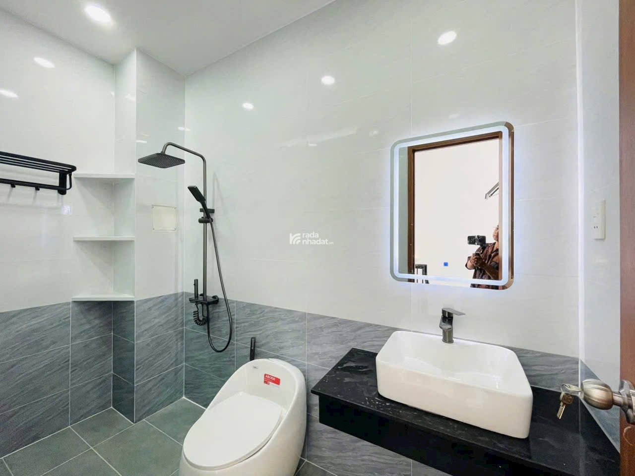 Nhà tuổi nào cũng mê, coi là chốt! 3tỷ490 DT 49m2 Huỳnh Văn Bánh, P13, Phú Nhuận, TPHCM.