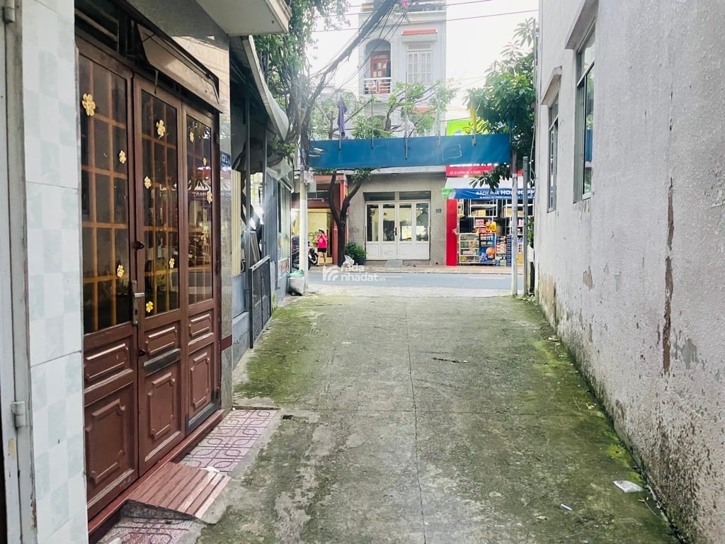 Bán nhà 3 tầng, 1 sẹt đường 185, P. Phước Long B, Q9, 70m2 - 5tỷ